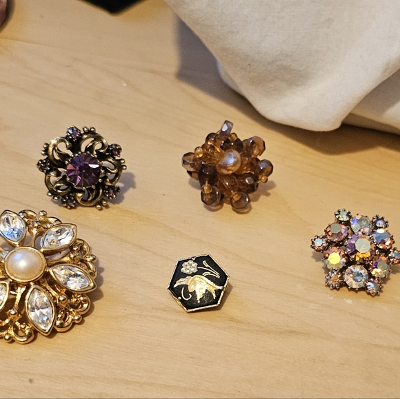 ISO orphan single earrings matches - Picture 1 of 10